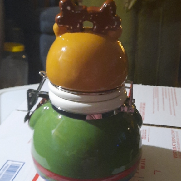 RUDOLPH  CHRISTMAS COOKIES 🍪 CANISTER - Picture 5 of 9